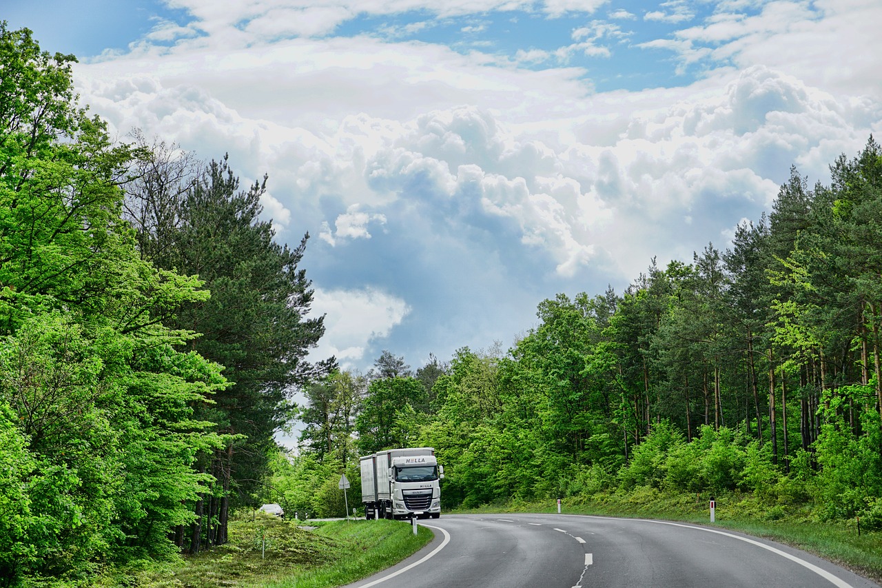 stock-package-management-colis-marchandises-stockage-gestion-de-stock-transport-logo-EJIROUTE- egiroute-ejirout-avion-suivi-transport-ejiroute-tracking-envoi-distribution-france-international-etranger-voyage-colis-marchandises-palettes-transportation-groupage-qualite-qualité-fiabilité-réactivité-écoute-attente-appel-service-client-prestation-site-internet-affretement-fret-disposition-vehicule-vehicules-véhicules-route-voies-mitry-mory-paris-societe-de-transport